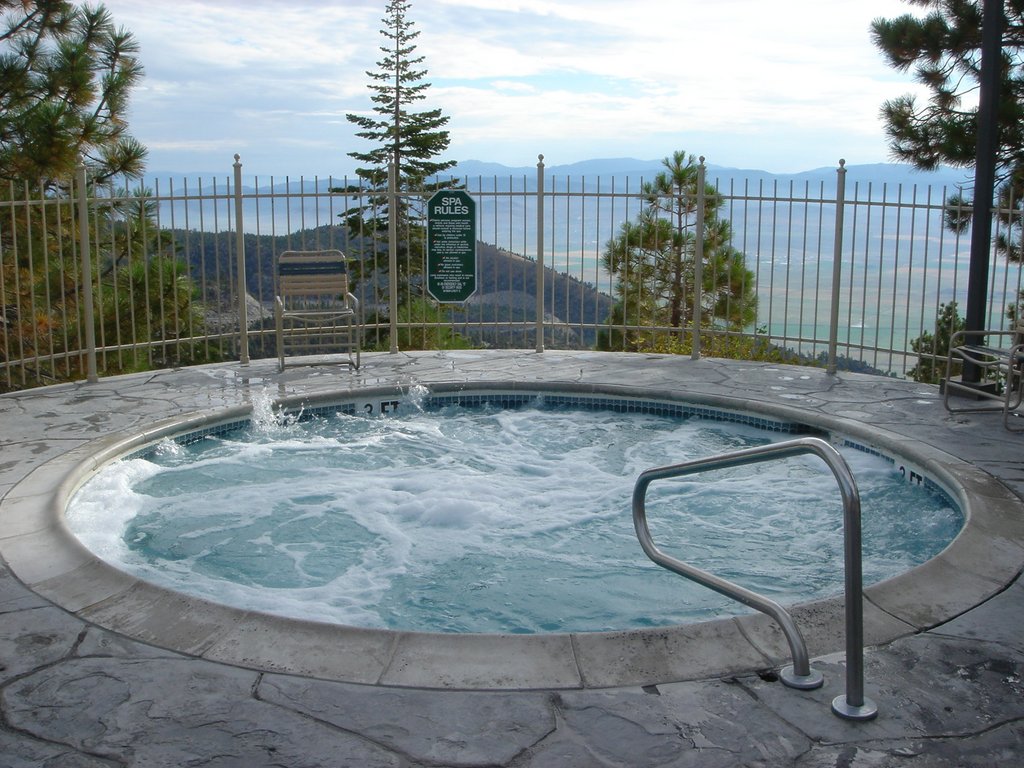 2004/08(Aug)/02(Tahoe)/1024x768_2004-08-16 10-Ridge-Tahoe-1.jpg